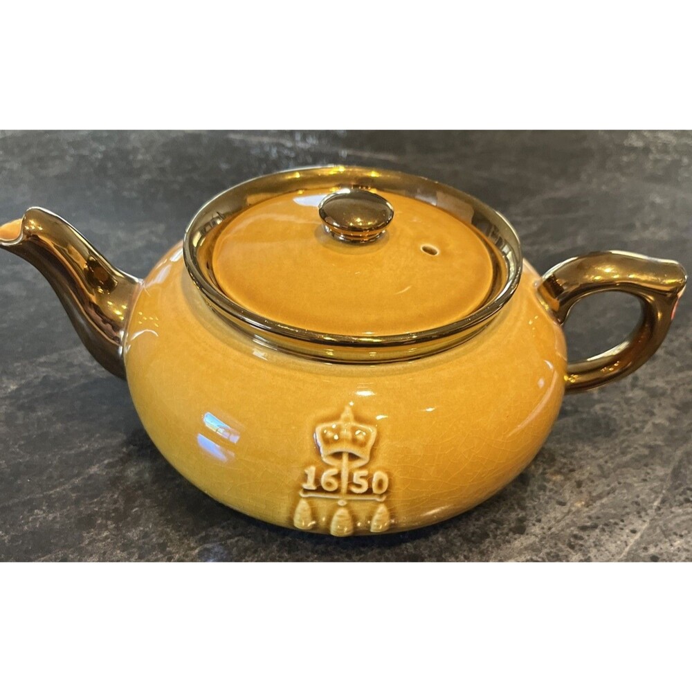 Davison Newman & Co LTD Tea Pot 24K gold accent Boston Tea Parties Bawstonab